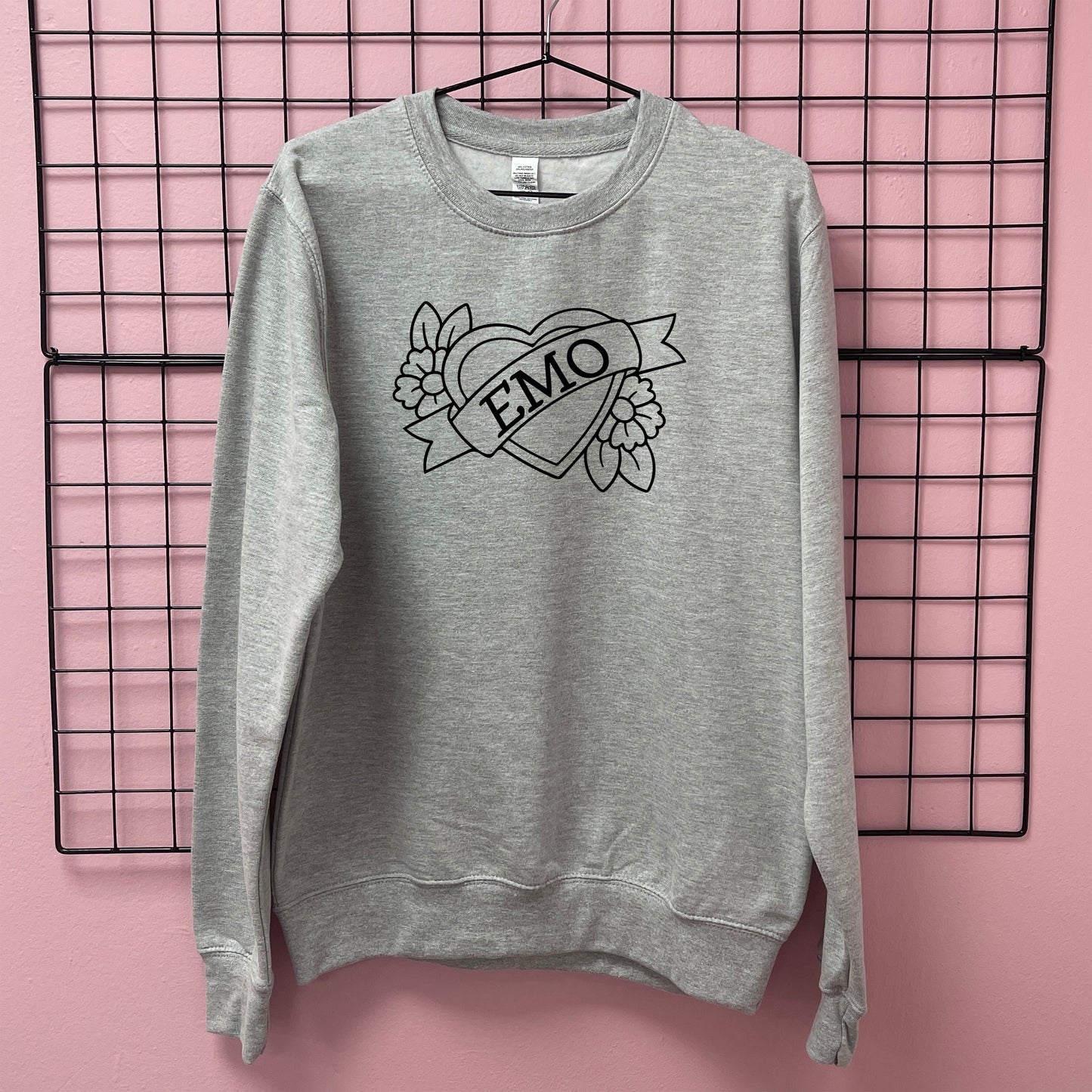 EMO HEART FLOWERS SWEATSHIRT