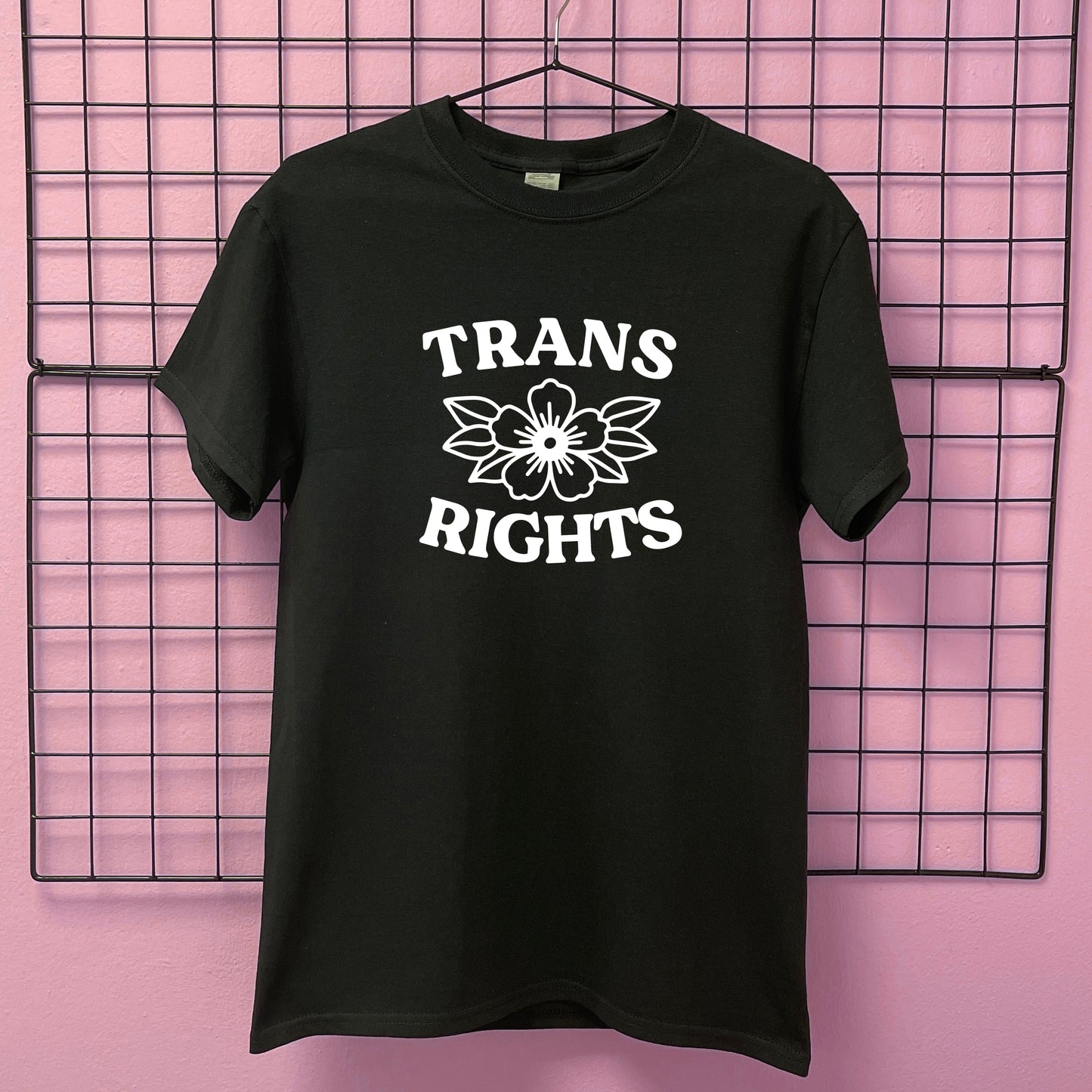 TRANS RIGHTS FLOWER T-SHIRT