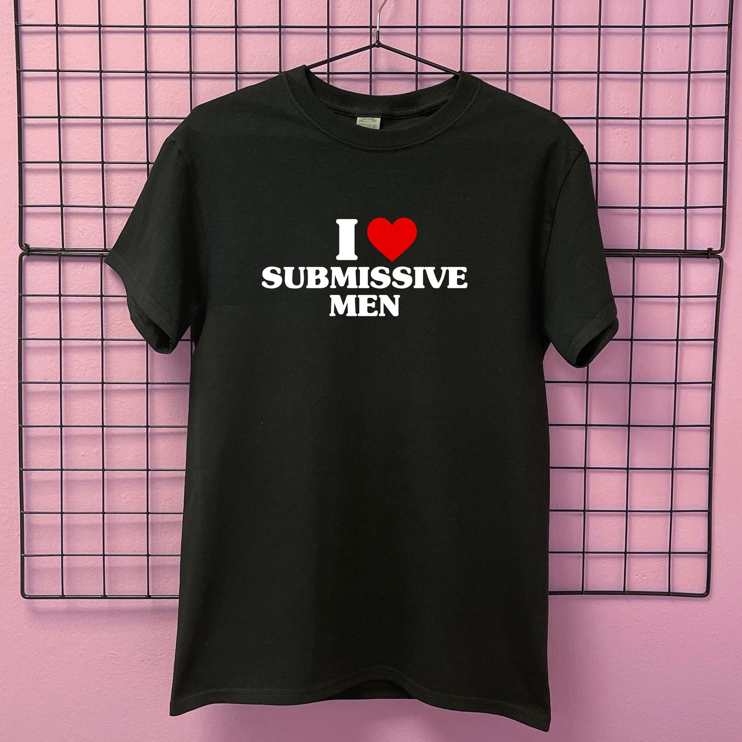 I LOVE SUBMISSIVE MEN T-SHIRT