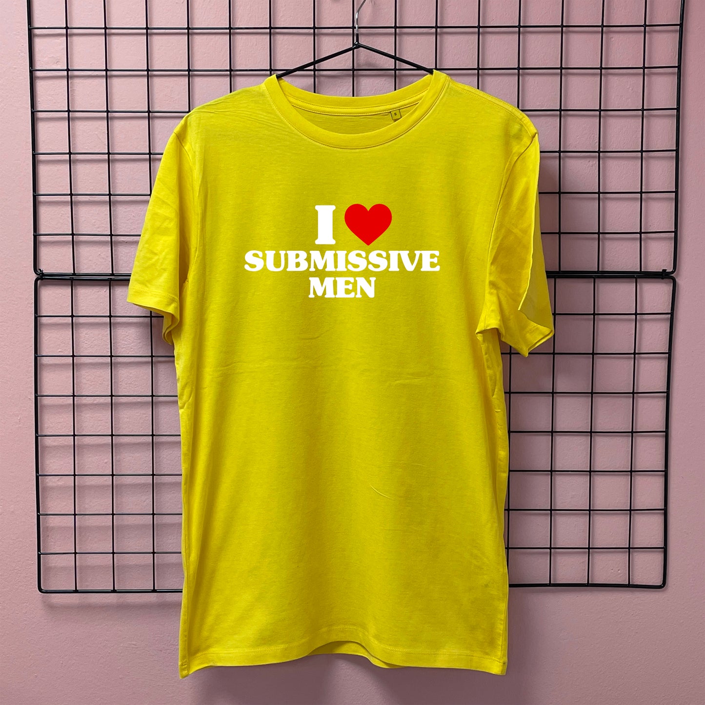 I LOVE SUBMISSIVE MEN T-SHIRT